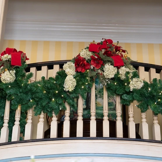 Olympia Pine Prelit Commercial LED Christmas Garland, Warm White Lights 8 Olympia Pine Prelit Commercial LED Christmas Garland, Warm White Lights - Image 6